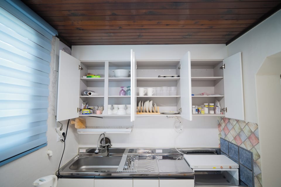 Trios | Private kitchen | Full-size fridge, microwave, stovetop, espresso maker