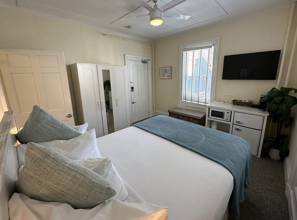 House, 1 Bedroom | 1 bedroom, iron/ironing board, free WiFi