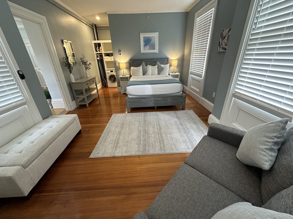 Apartment, 1 Bedroom | 1 bedroom, laptop workspace, iron/ironing board, free WiFi