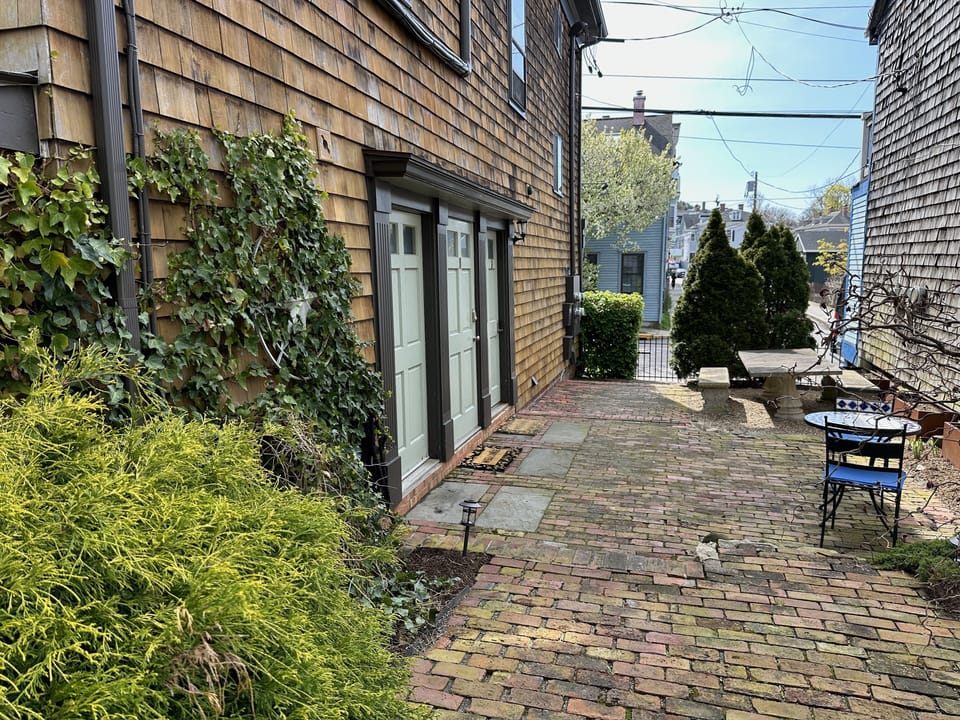 Apartment, 2 Bedrooms | Outdoor dining