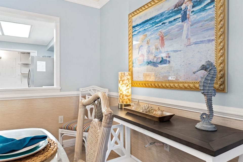 Condo, 2 Bedrooms | Interior