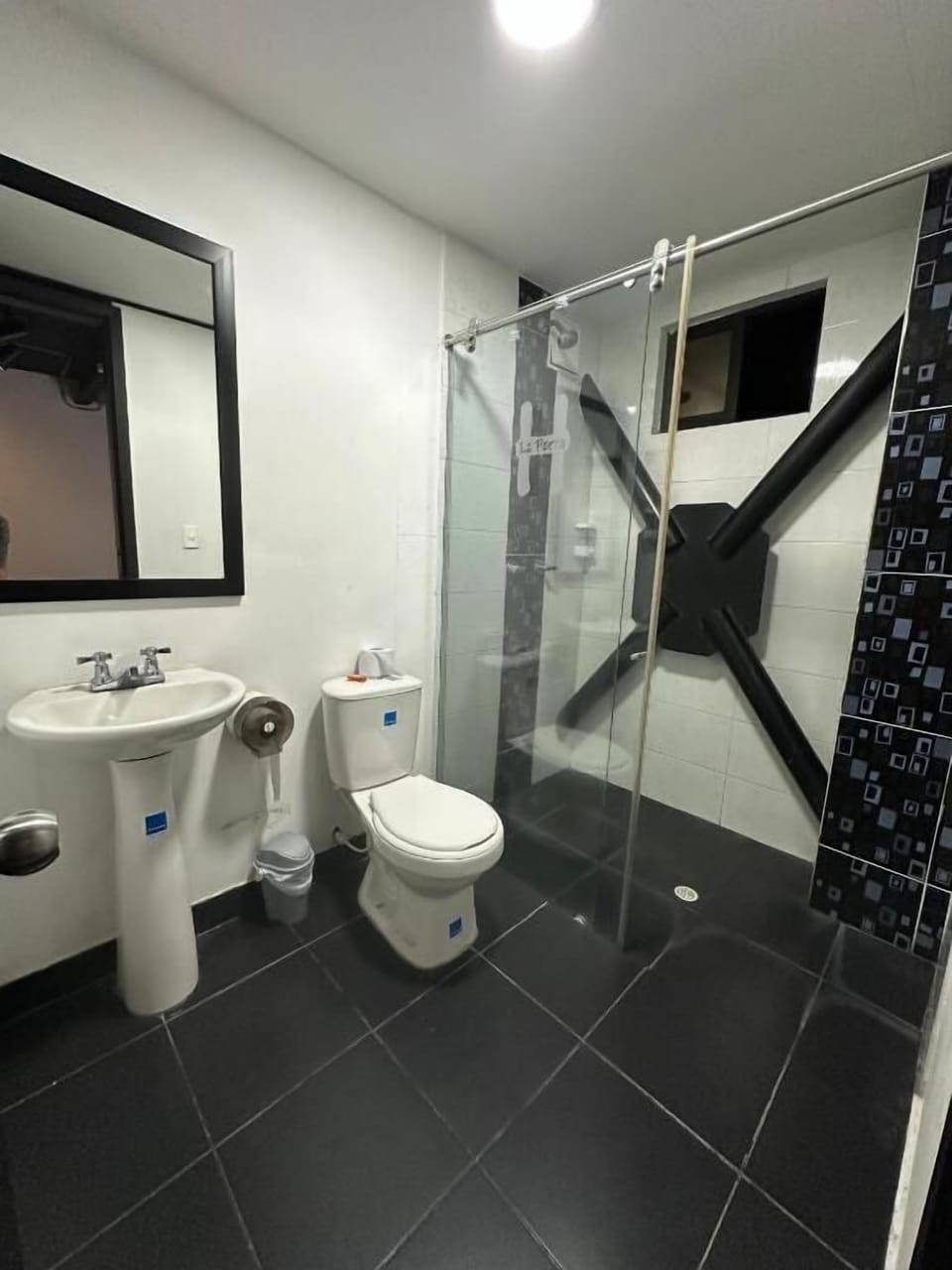 Deluxe Double Room, City View | Bathroom | Combined shower/tub, towels, soap, toilet paper