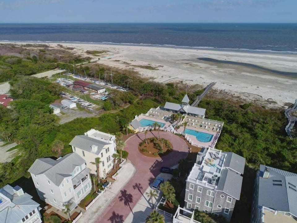 Coast Cottage Pools