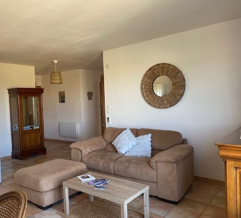 Family Apartment, Valley View | Living area