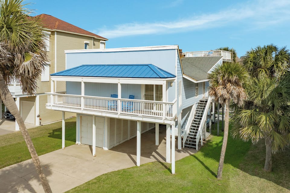 4th row home in the Pirates Beach neighborhood