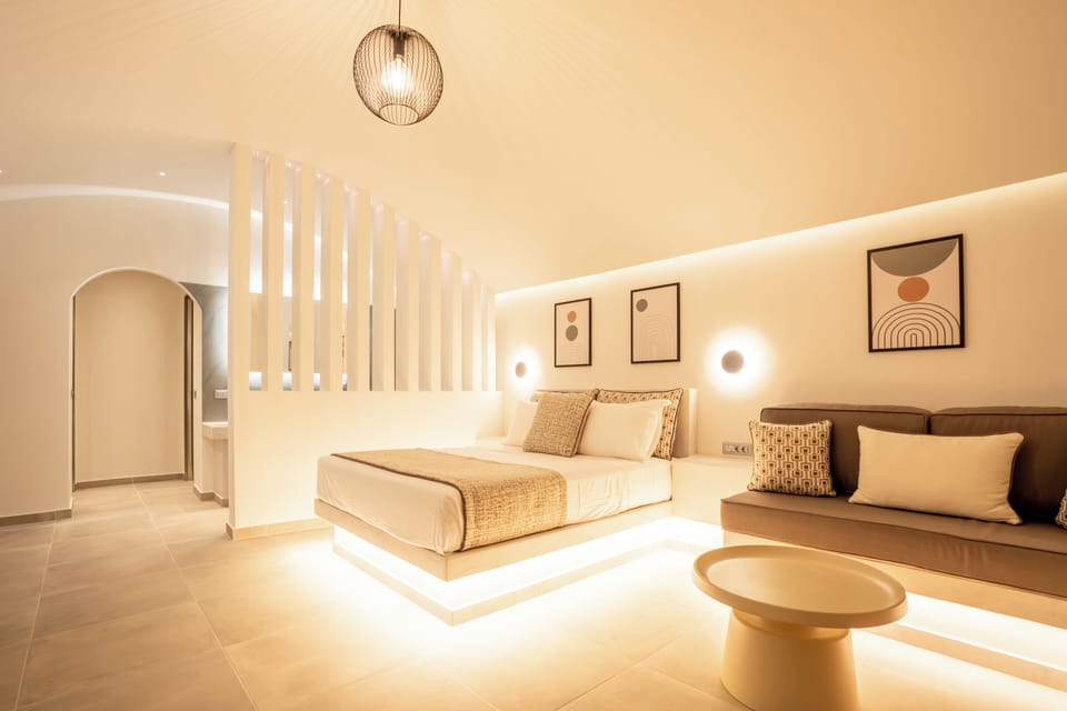 Deluxe Suite | Premium bedding, in-room safe, soundproofing, travel crib