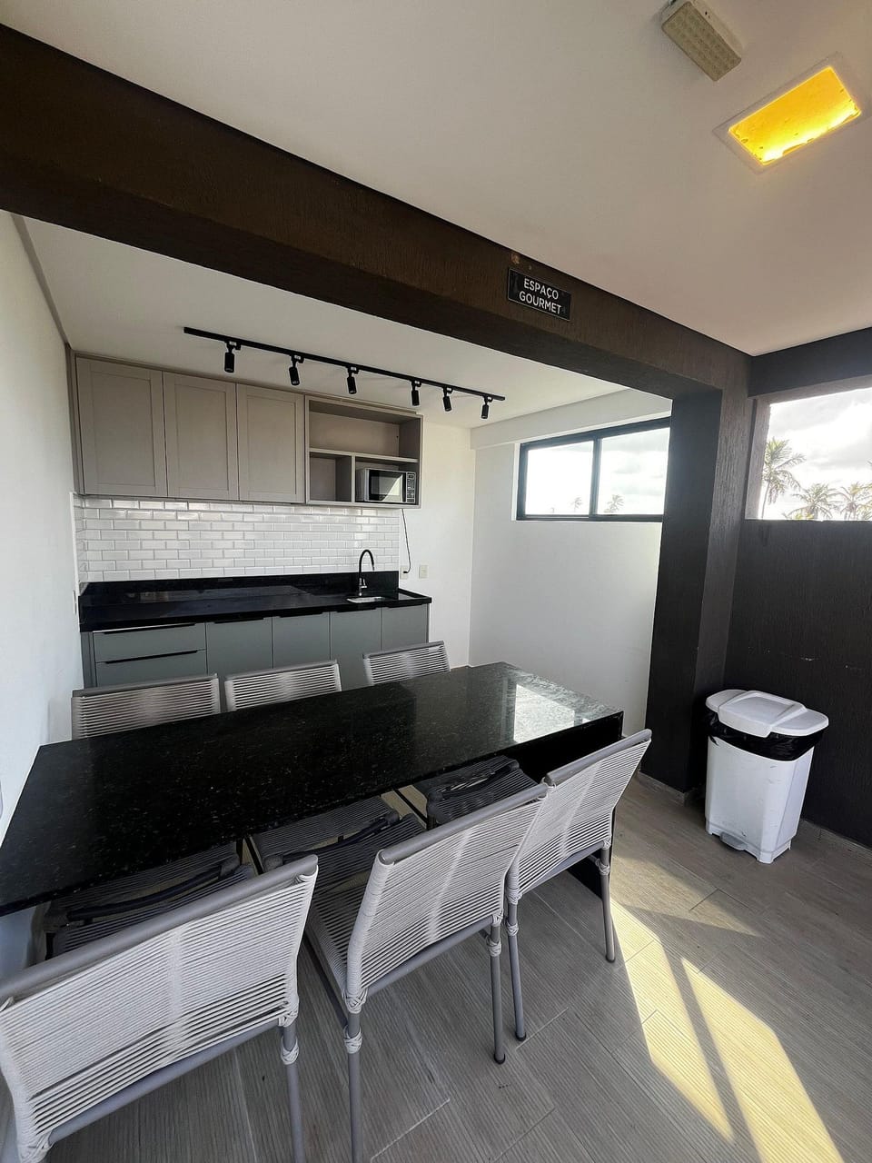 Apartment | Dining