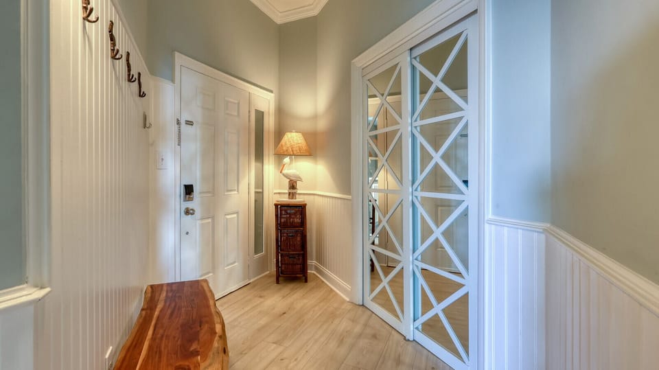 Warm & Welcoming Entryway
