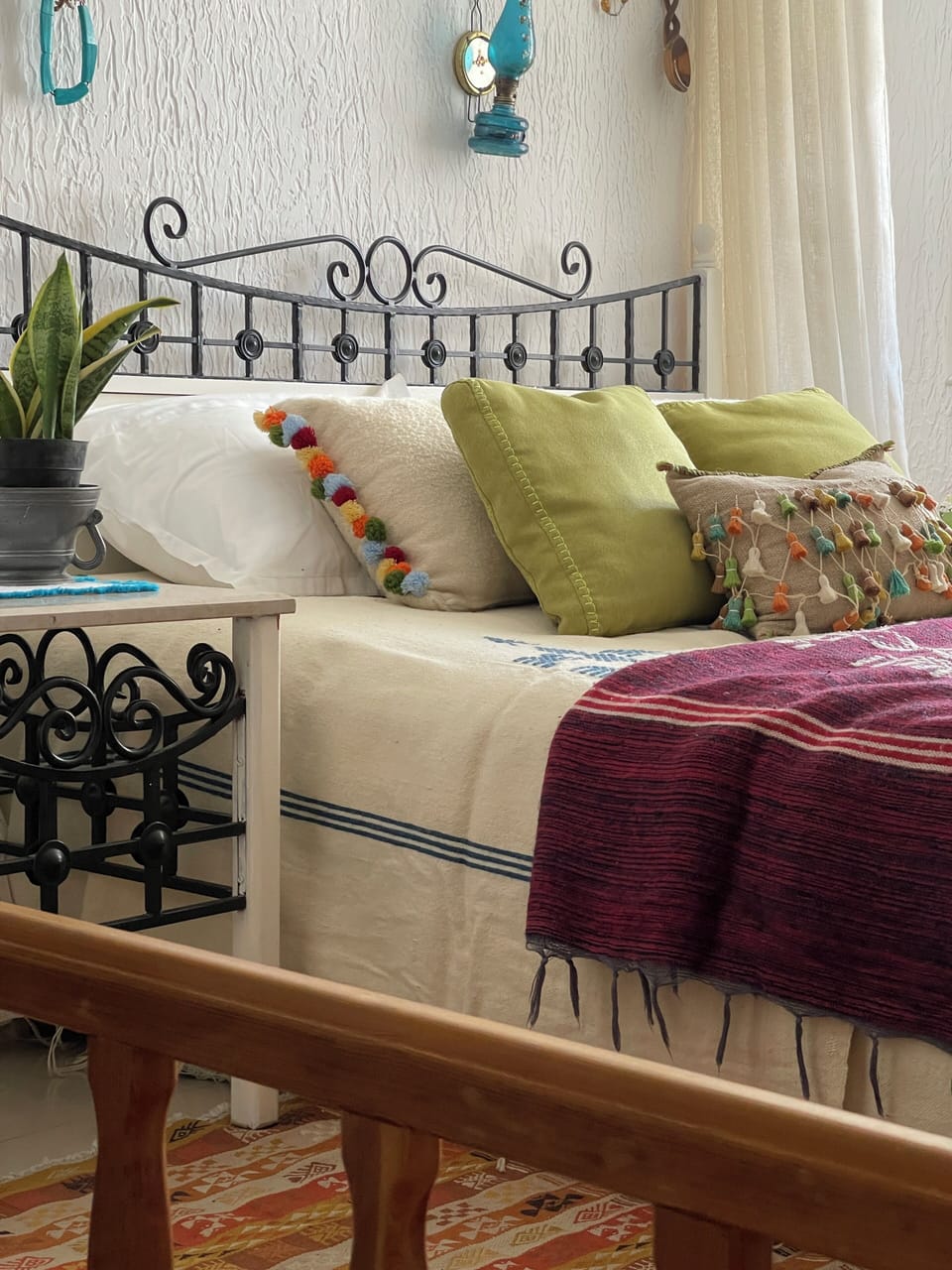 Comfort Triple Room | Laptop workspace, blackout drapes, iron/ironing board, free WiFi