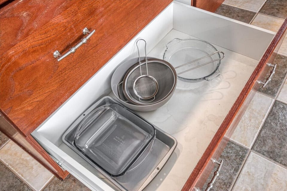 From baking a favorite treat to preparing a family meal, our kitchen is fully equipped with the quality cookware you need. We provide the tools for any culinary task, making it easy to enjoy a home cooked experience.