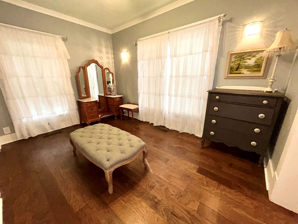 Bedroom 1 Dressing Area
