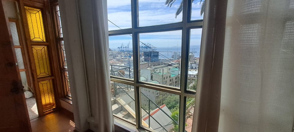 Classic Apartment, Sea View | Interior