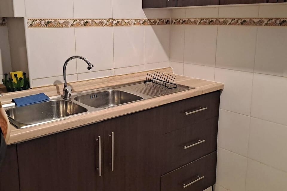 Classic Apartment, Sea View | Private kitchen