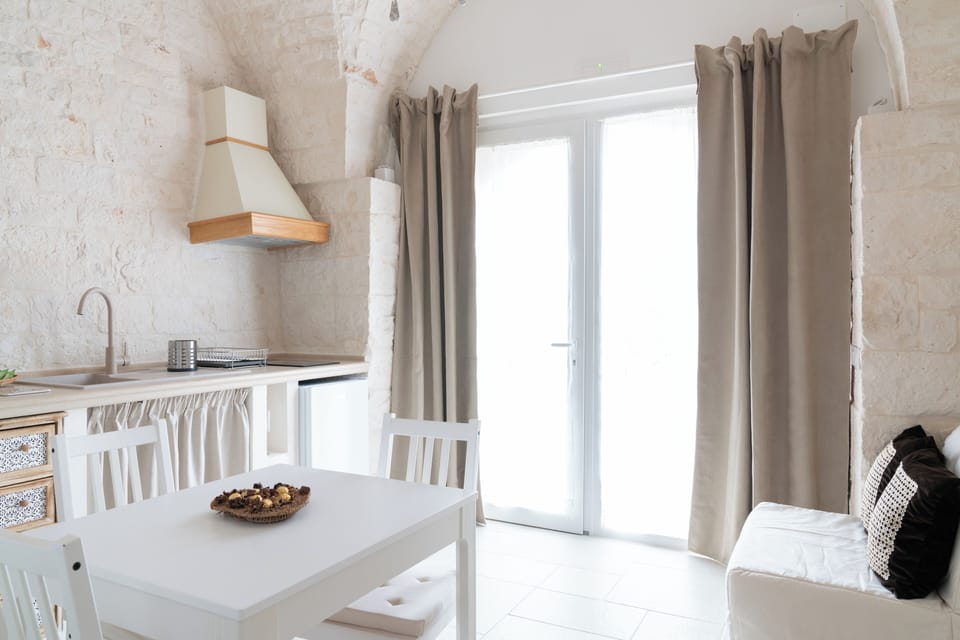 Deluxe Apartment, Garden View | Interior