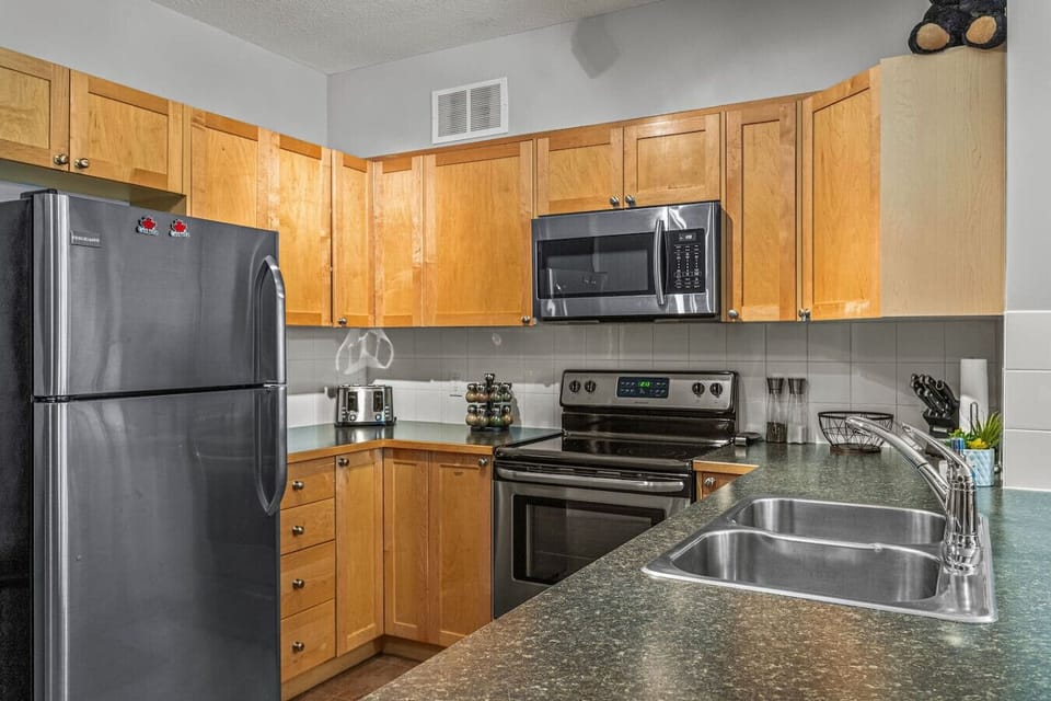 Full kitchen to prepare your favorite meals with your loved ones.