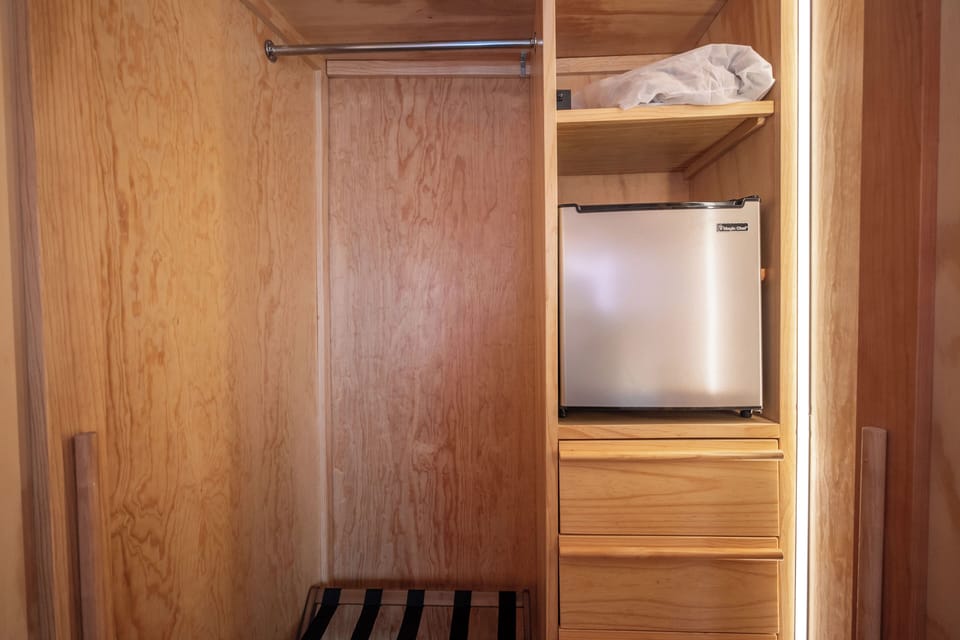 Comfort Suite, City View | Interior