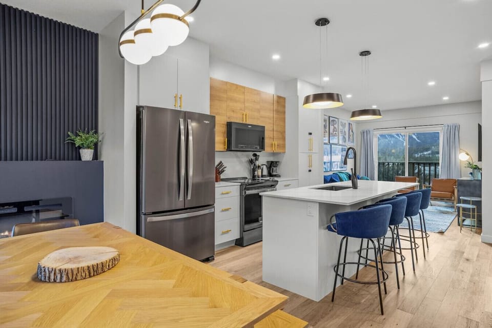 Modern kitchen.