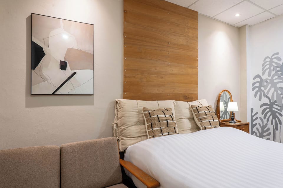 Basic Room, Non Smoking | Desk, free WiFi