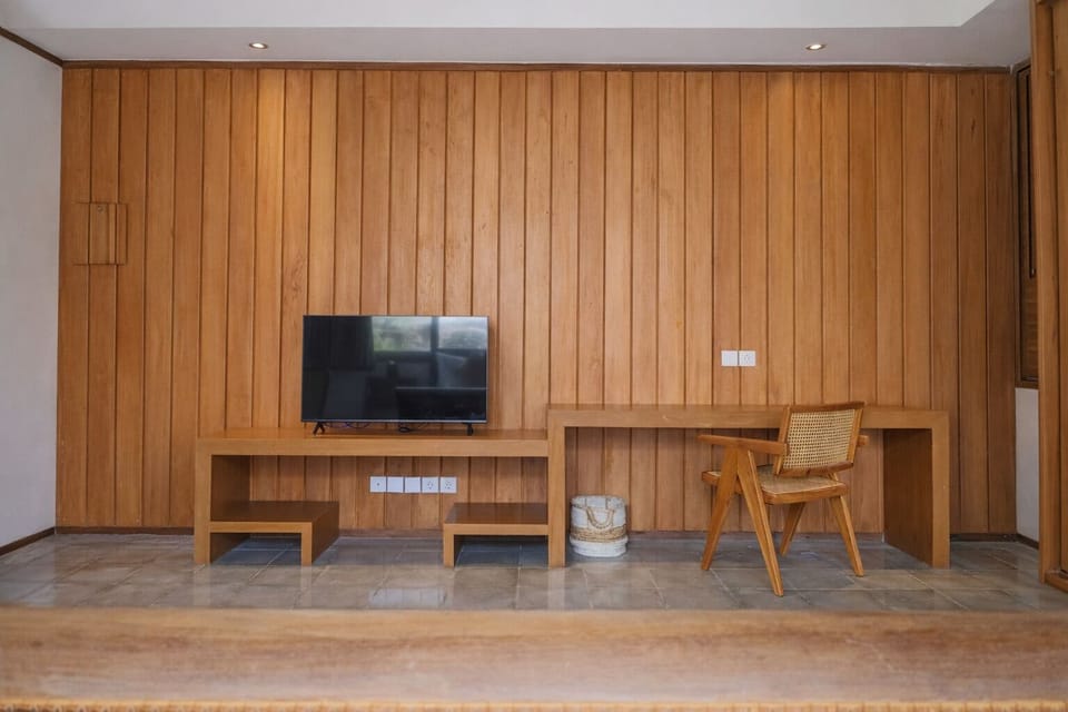 Signature Villa | Premium bedding, laptop workspace, free WiFi, bed sheets