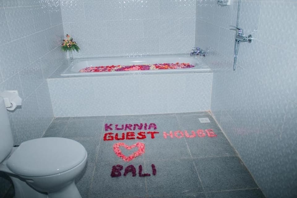 Double Room, Garden View | Bathroom | Bathtub, towels