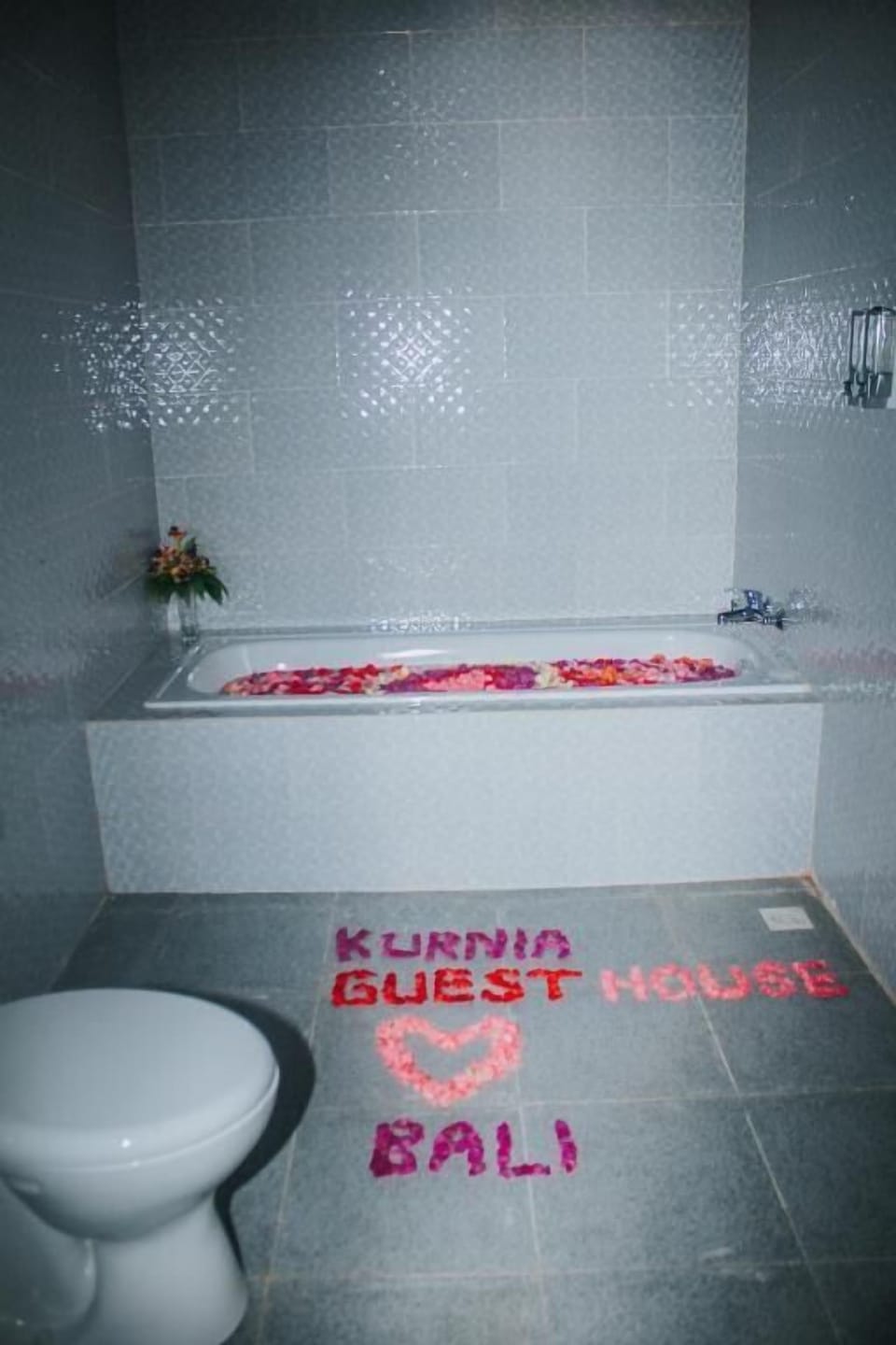 Double Room, Garden View | Bathroom | Bathtub, towels