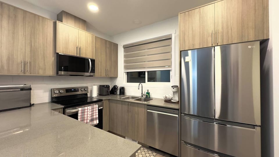 House, 3 Bedrooms, Smoking, City View | Interior