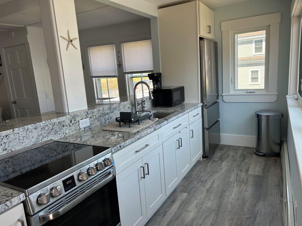 Upstairs (Unit 3 ) - Kitchen 