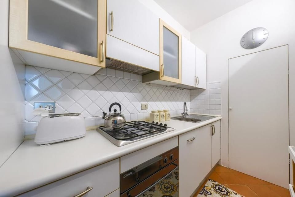 Comfort Apartment | Private kitchen | Toaster