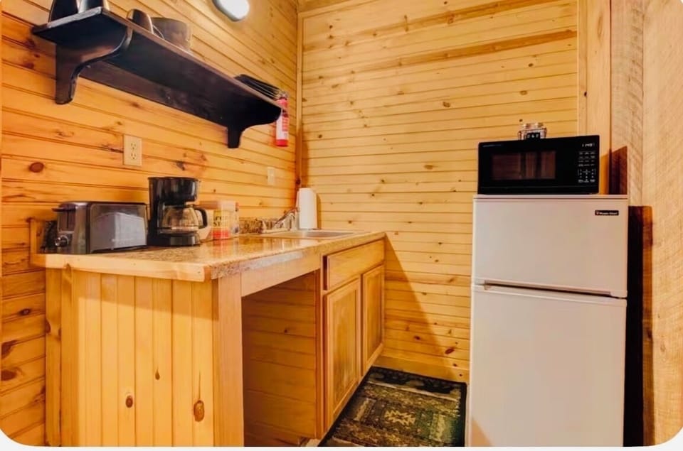 Turning Leaf Kitchenette