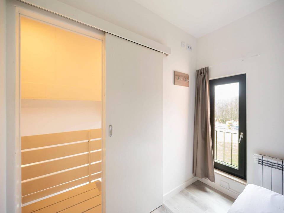 House | 2 bedrooms, bed sheets