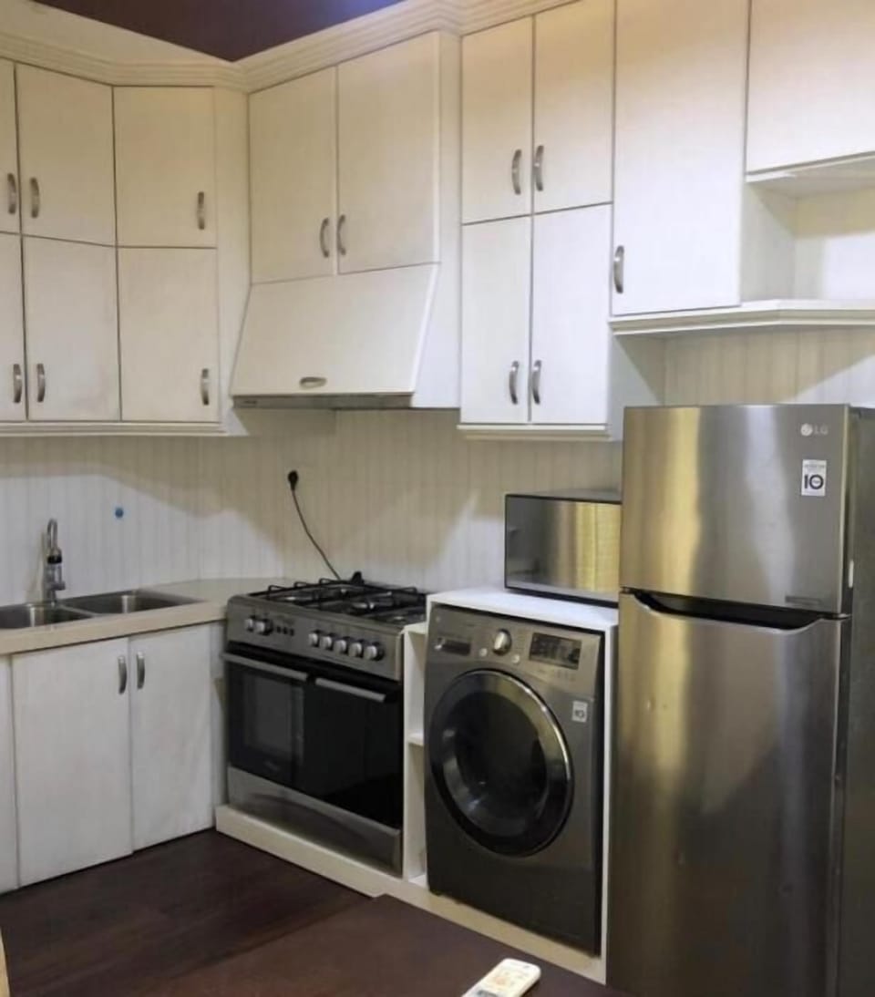 Apartment, City View | Private kitchen | Coffee/tea maker, electric kettle, toaster