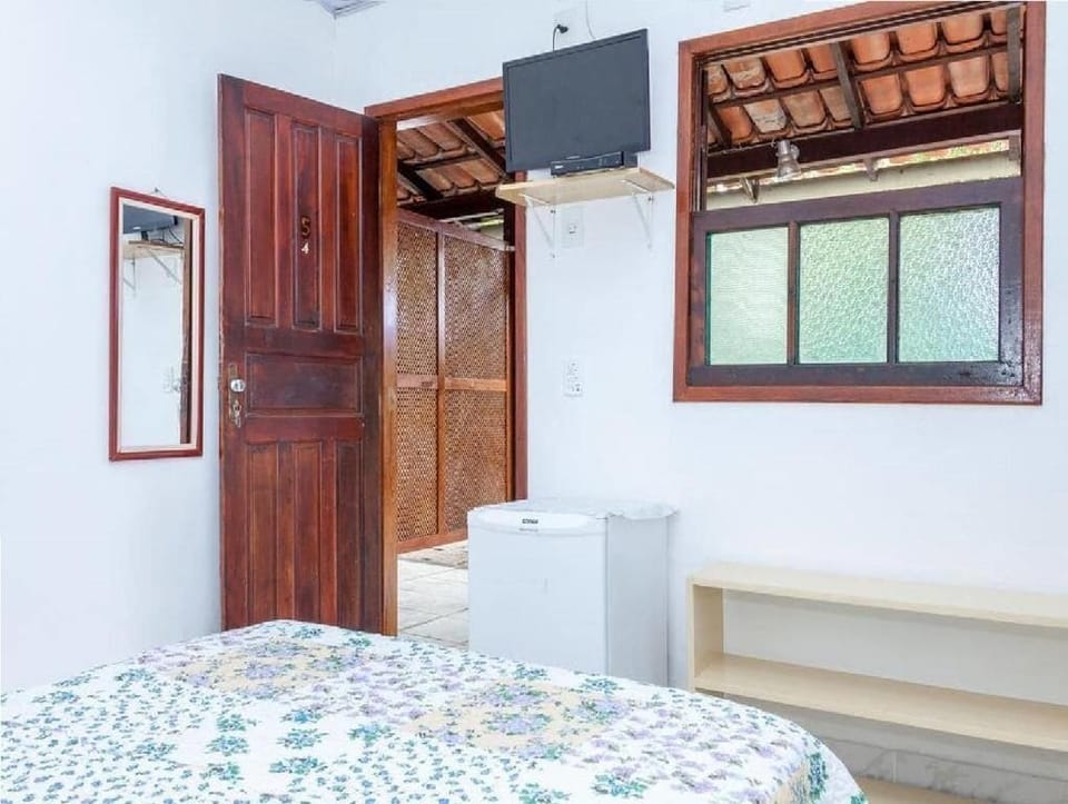 Double Room, Garden View | Iron/ironing board, free WiFi