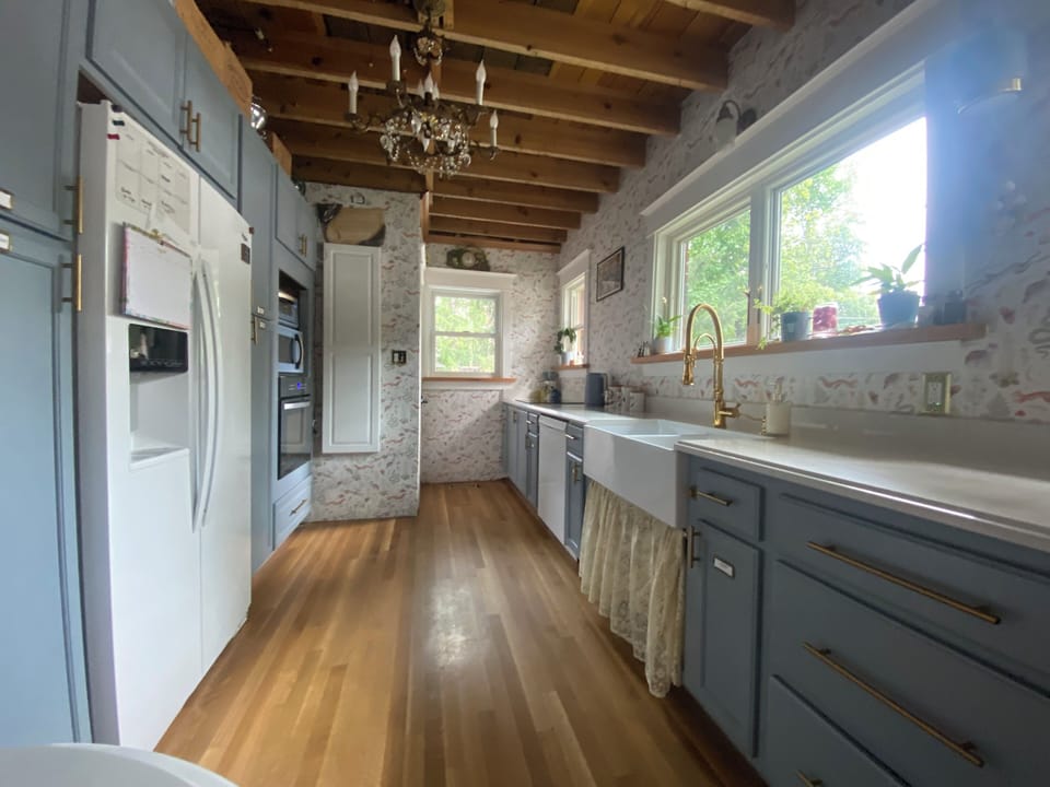 Arthur Level Guest Kitchen