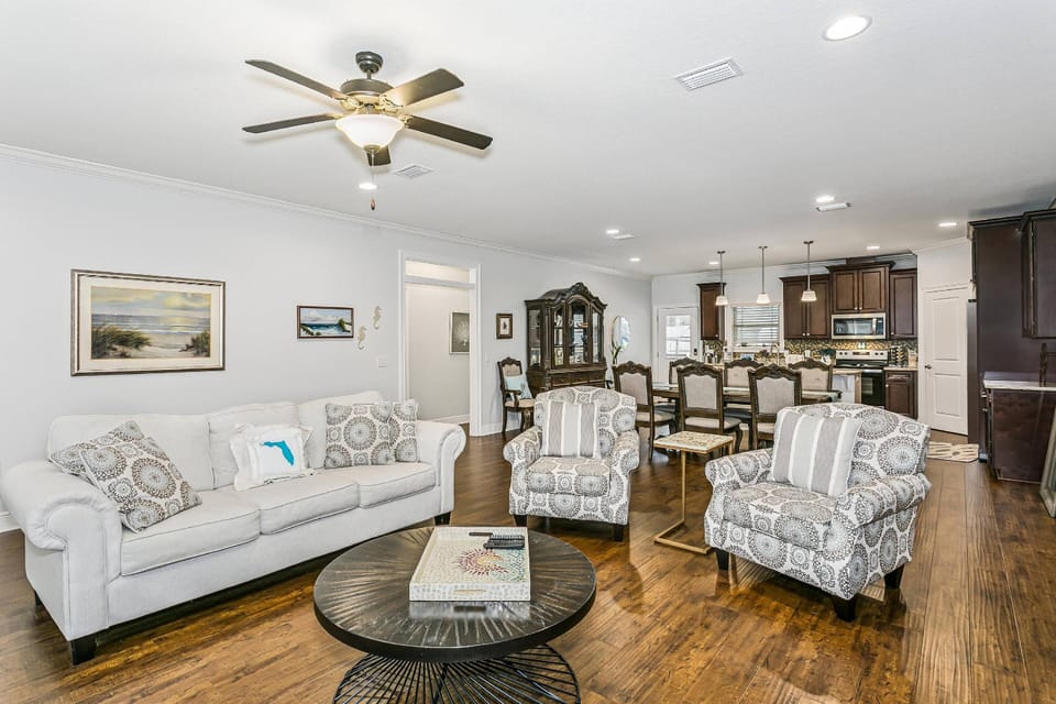 Beautifully furnished and tastefully decorated