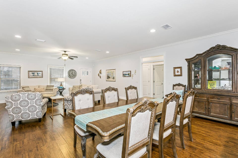 Gorgeous dining table for 8 is perfect for family meals