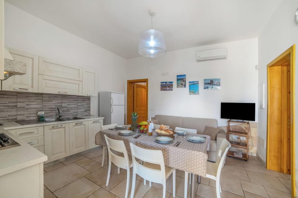 Kitchen and dining area