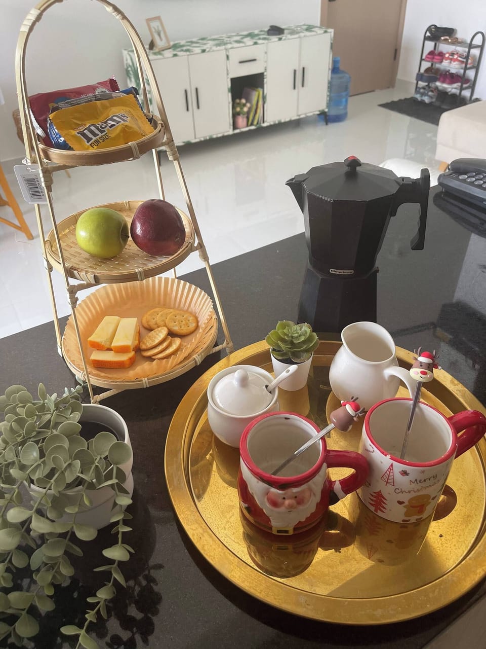 Apartment, 3 Bedrooms, Smoking, Balcony | Food and drink