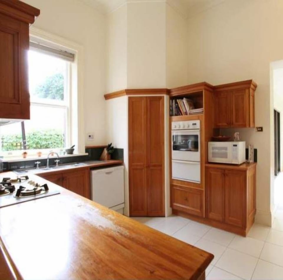 Large Kitchen