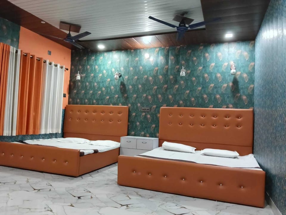 Quadruple Room | Rollaway beds, free WiFi, bed sheets