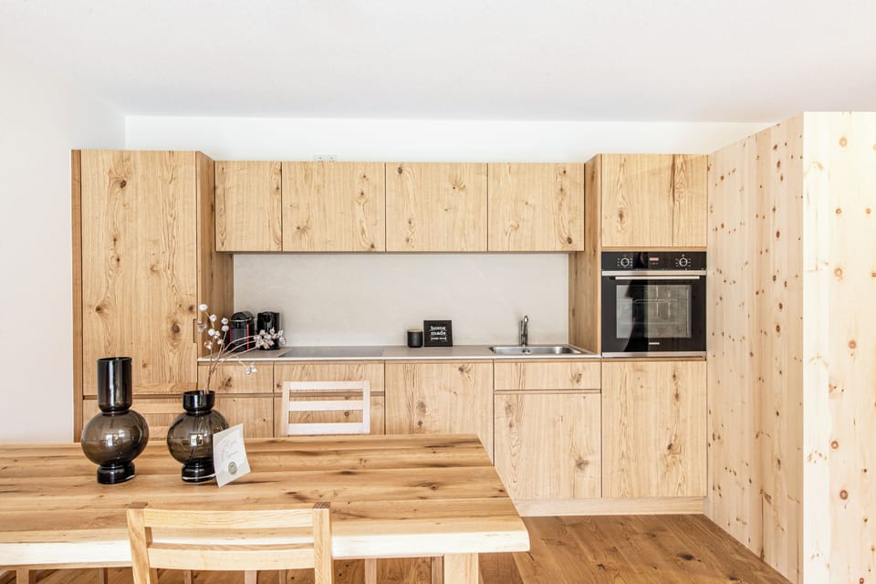 Comfort Apartment, Mountain View | Private kitchen | Fridge, oven, stovetop, dishwasher