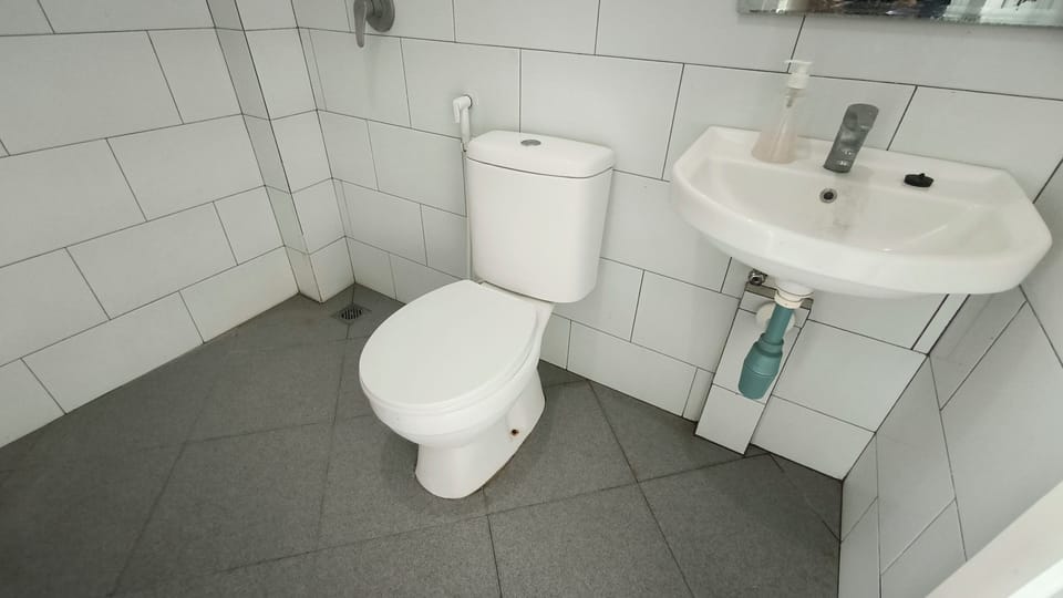Family Double Room | Bathroom | Shower, towels
