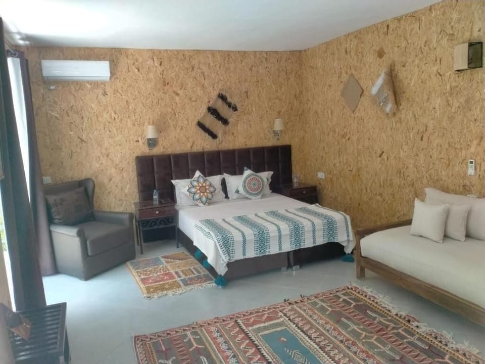 Double Room, Balcony, River View | In-room safe, free WiFi
