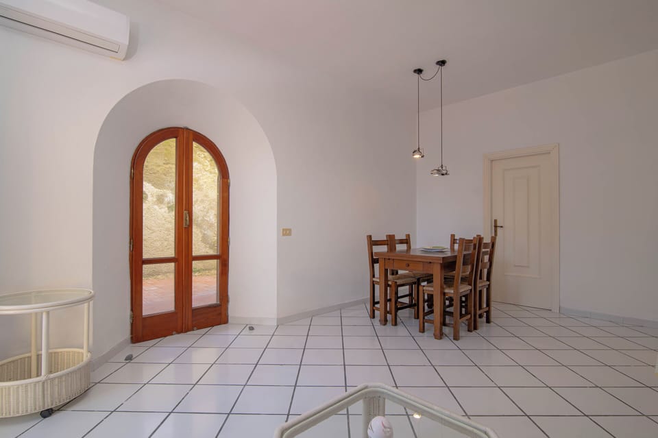 Villa, Balcony, City View | Dining
