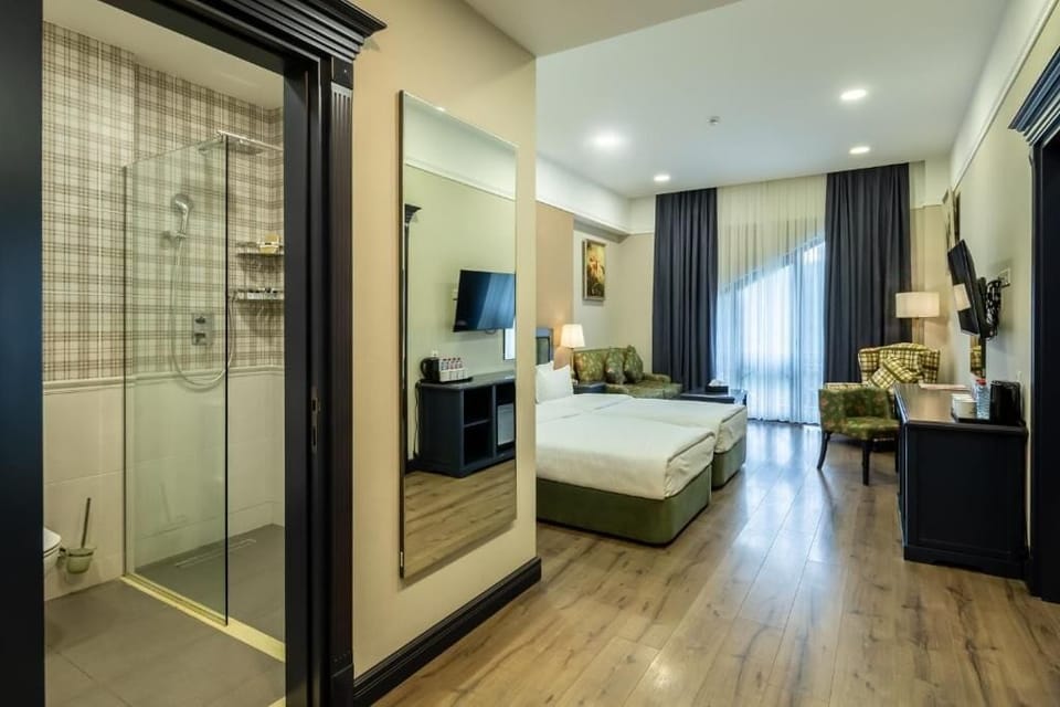 Twin Room, Lake View | In-room safe, soundproofing, travel crib, WiFi (free)