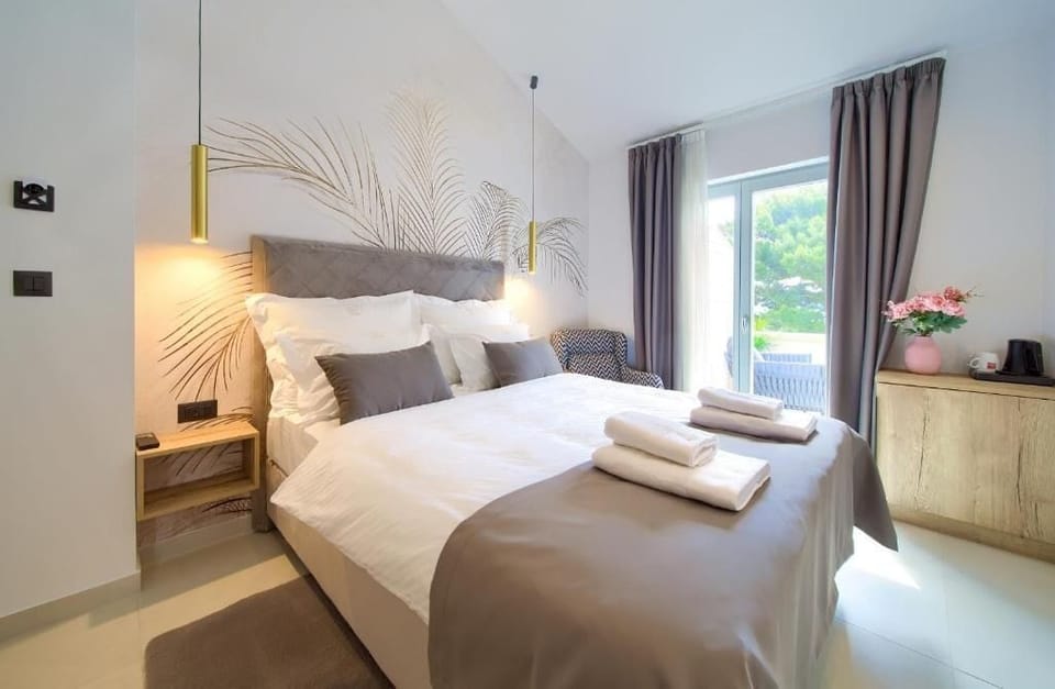 Superior Double Room, Balcony, Sea View | In-room safe, free WiFi