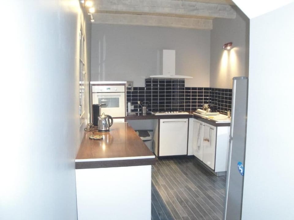 Shared fridge, microwave