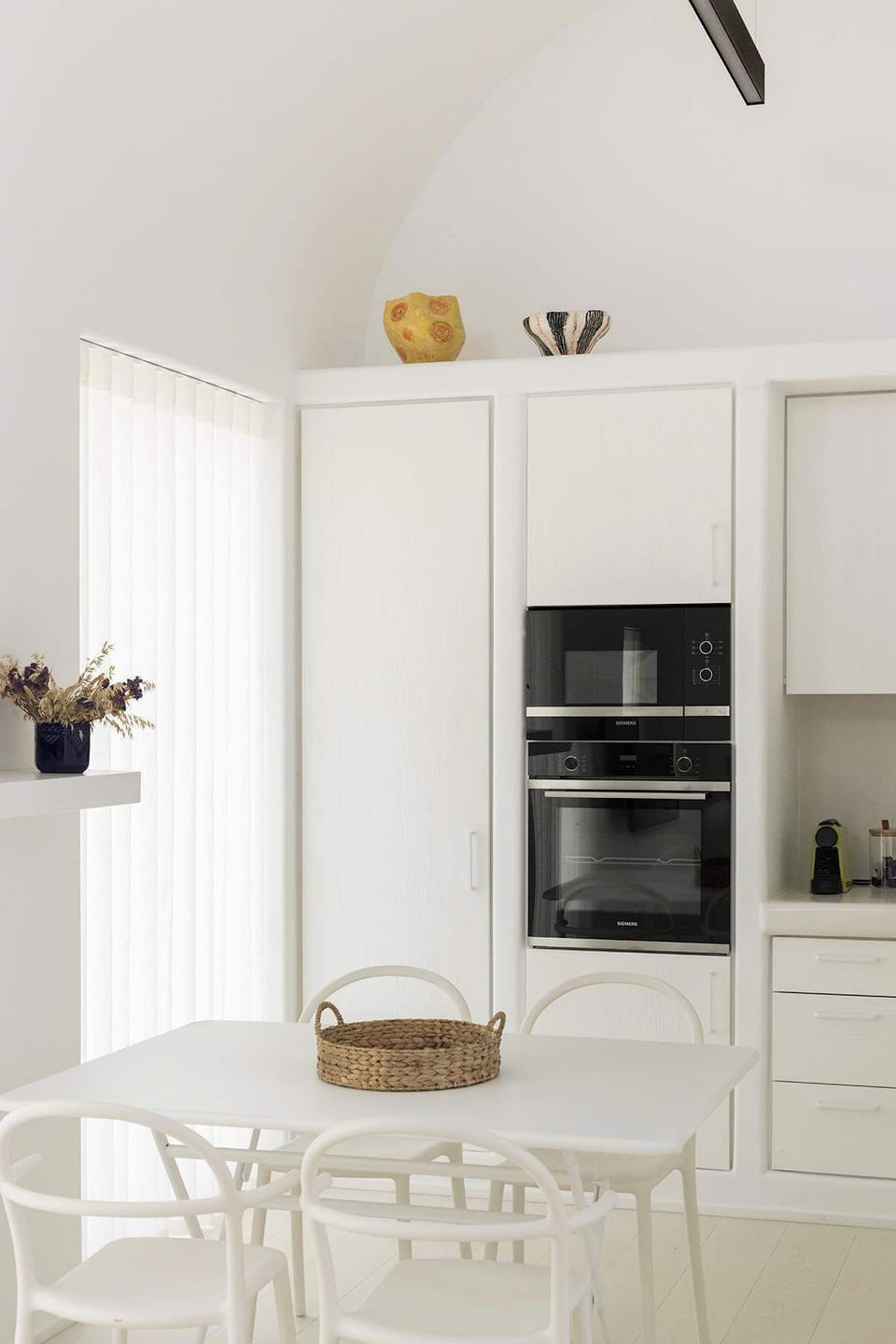 Bright, open interiors shaped by natural light and timeless design.