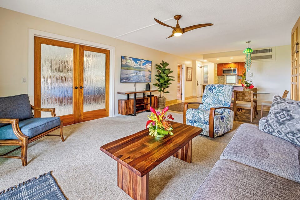 Living room - Open, airy condo designed for relaxed Ka’anapali stays