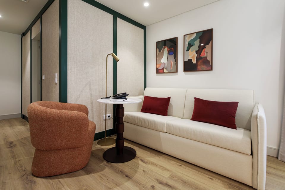 Family Room | Free WiFi