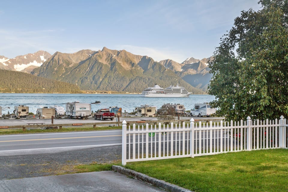 Suite, 2 Bedrooms | Terrace/patio